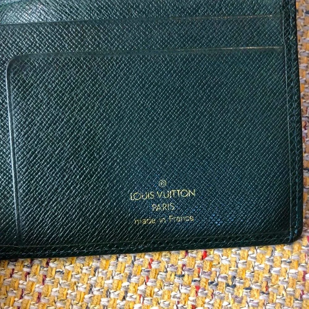 LOUIS VUITTON Green Taiga Leather Bifold Wallet Vintage